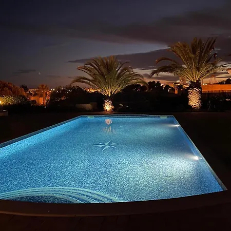 Ben - Private Pool Garden, Sun Day * Albufeira