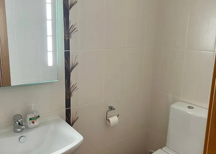 Ben - Private Pool Garden, Sun Day *