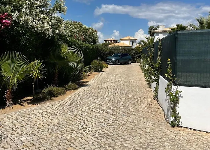 Villa Ben - Private Pool Garden, Sun Day