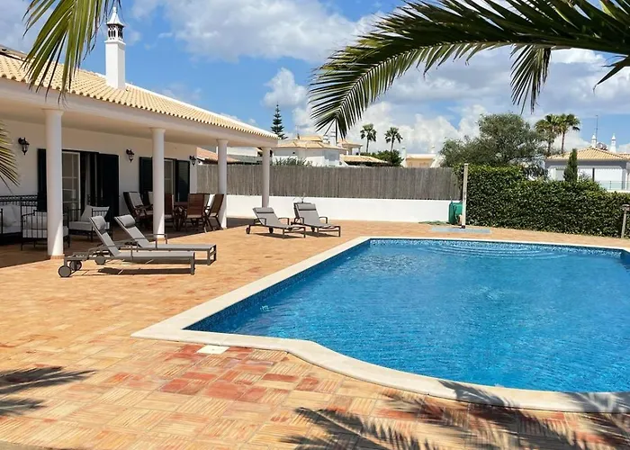 Ben - Private Pool Garden, Sun Day Albufeira