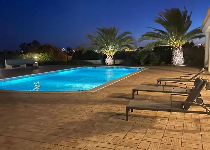 Ben - Private Pool Garden, Sun Day * Albufeira